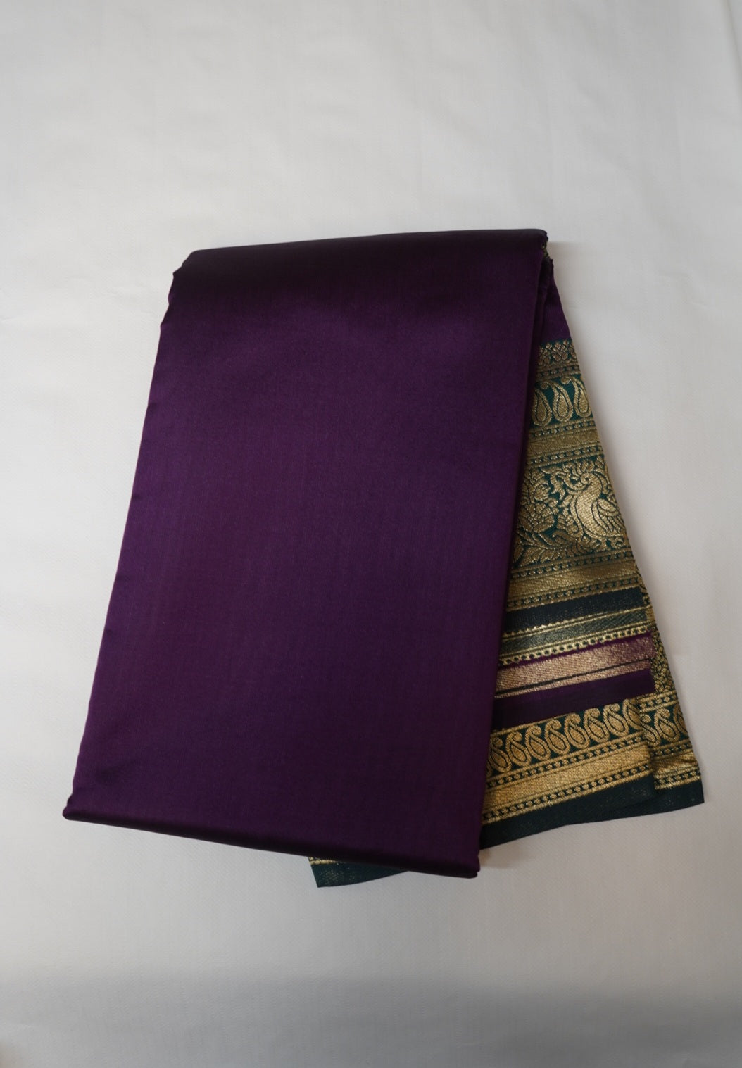 Madhavi Saree