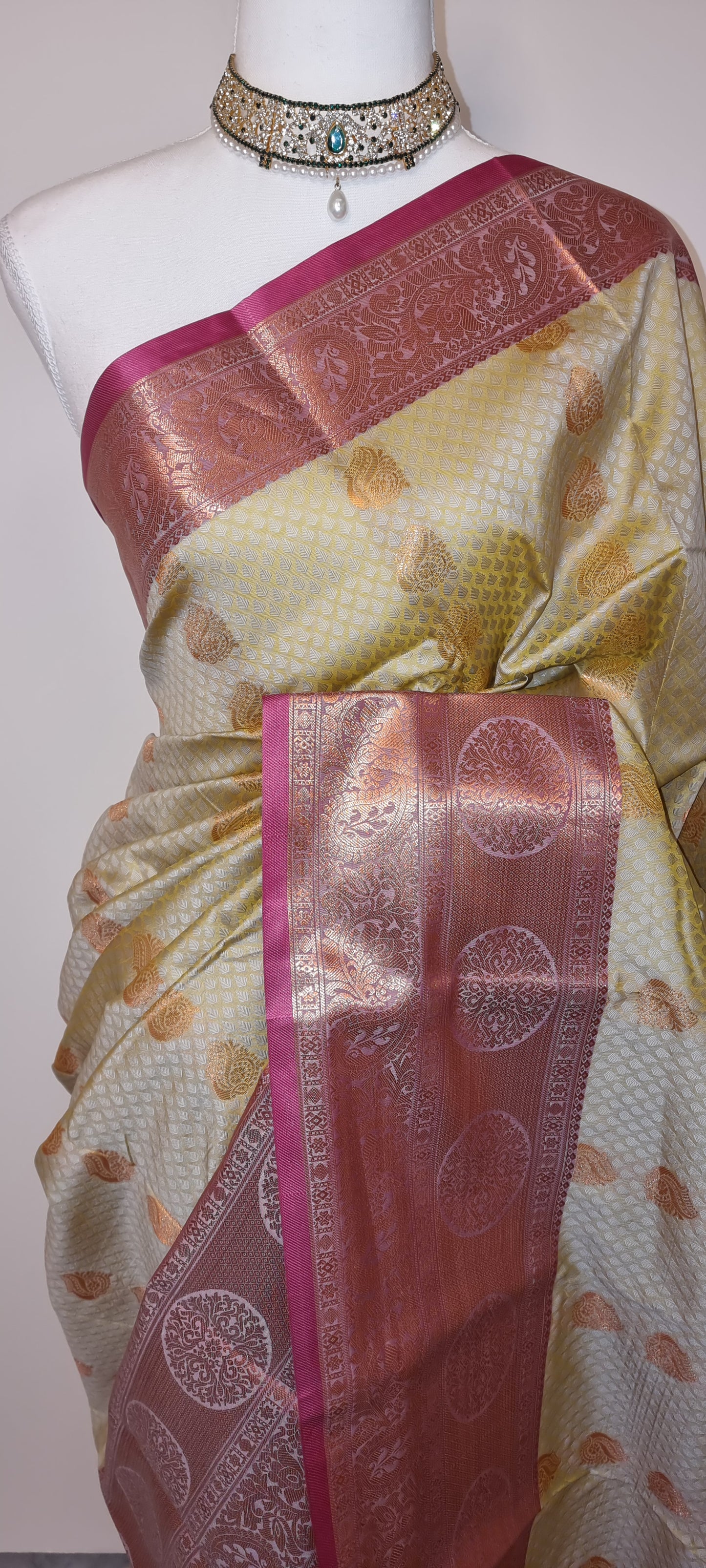 Tulasi Grace Saree