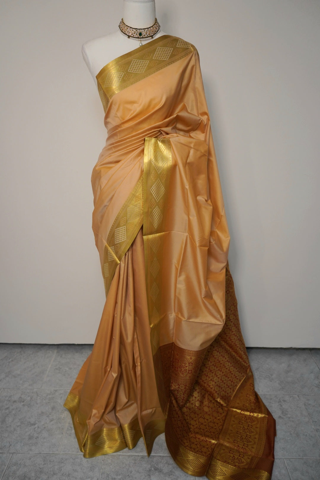 Malar Valli Saree