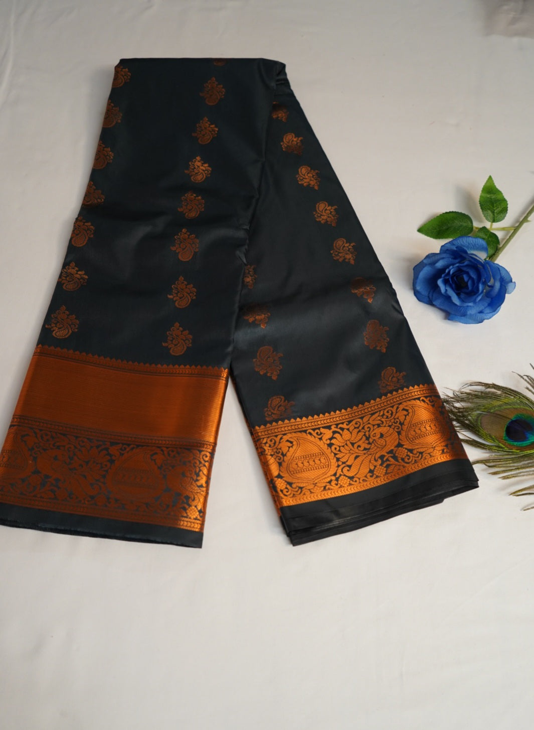 Adhira Saree