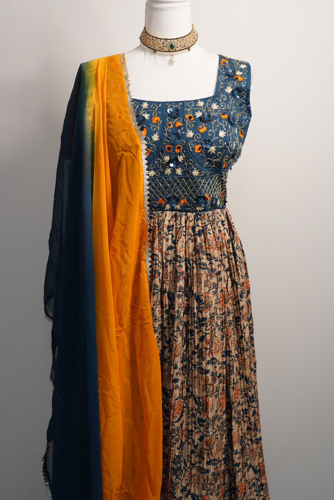Salwar Botanic Glow