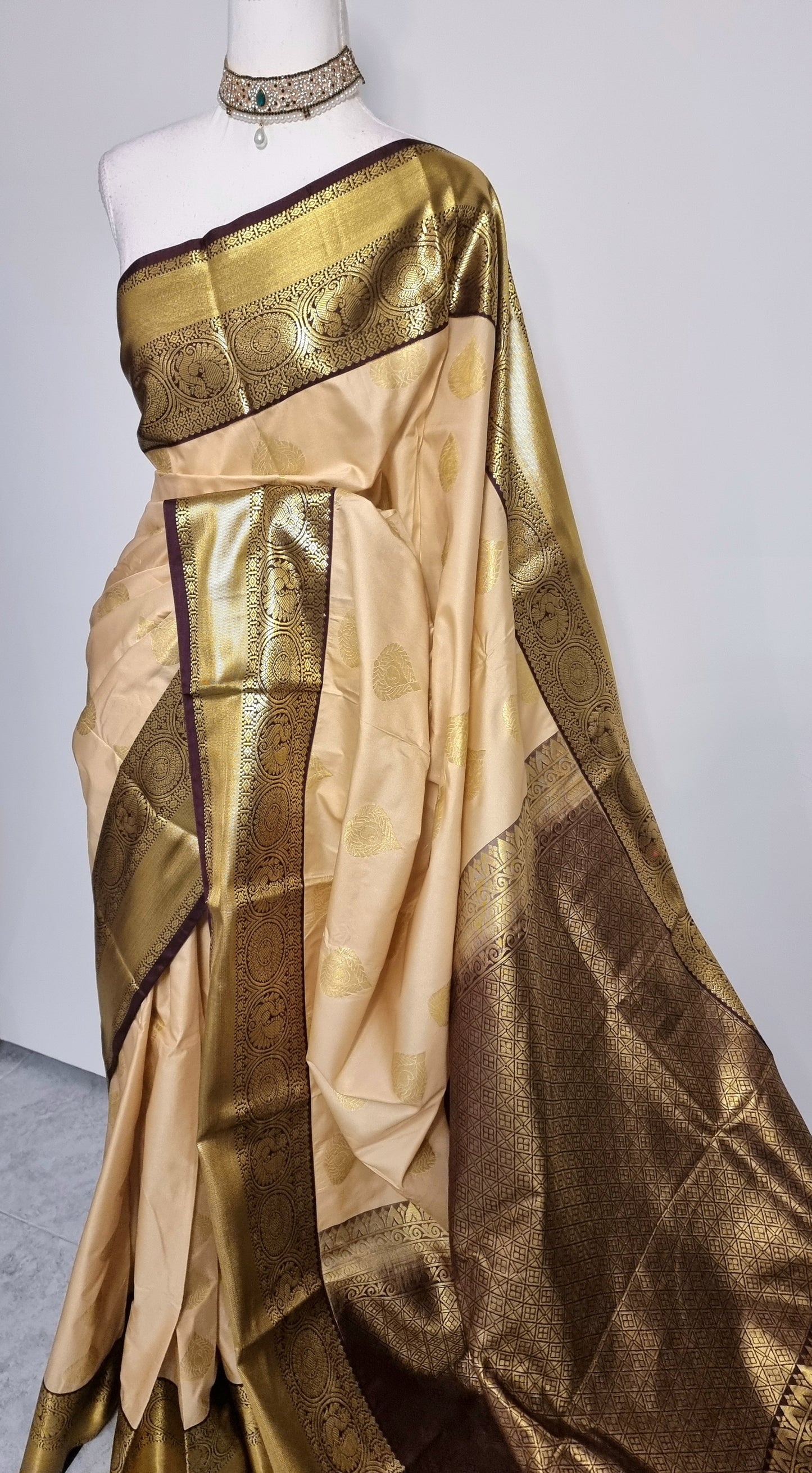 Medha Saree