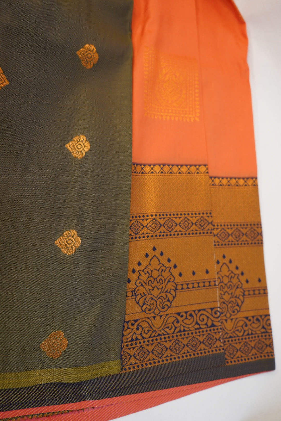 Neha Saree
