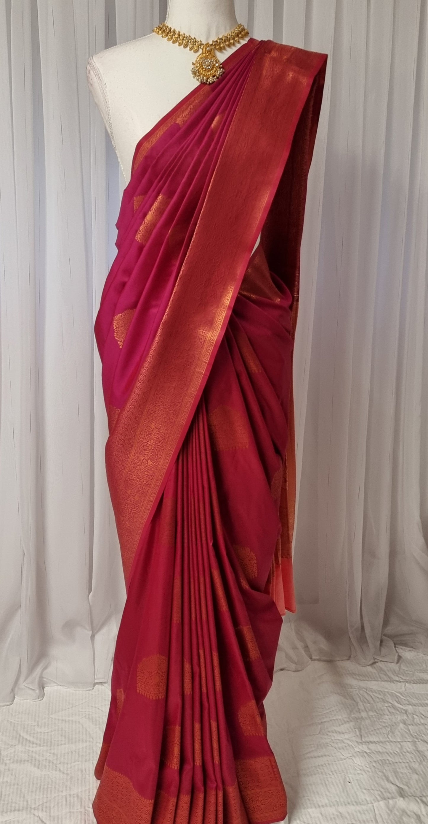 Smritika Saree