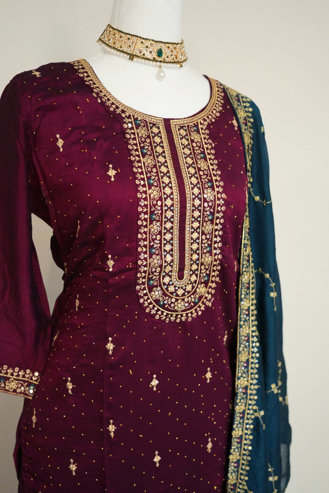 Malarvizhi Salwar Set
