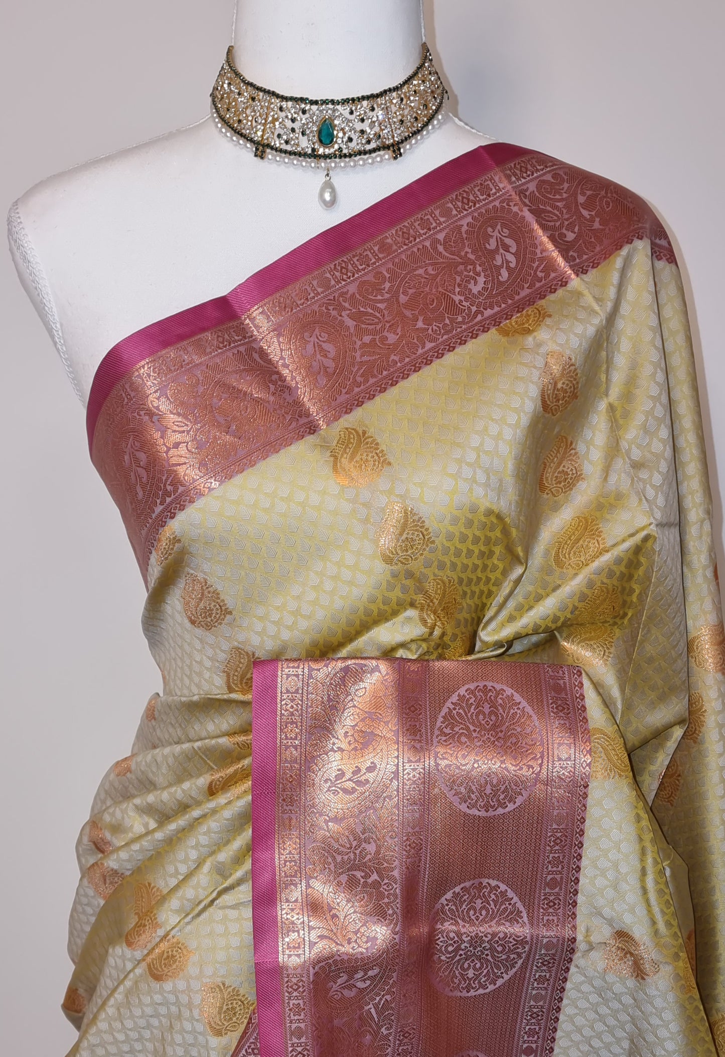 Tulasi Grace Saree