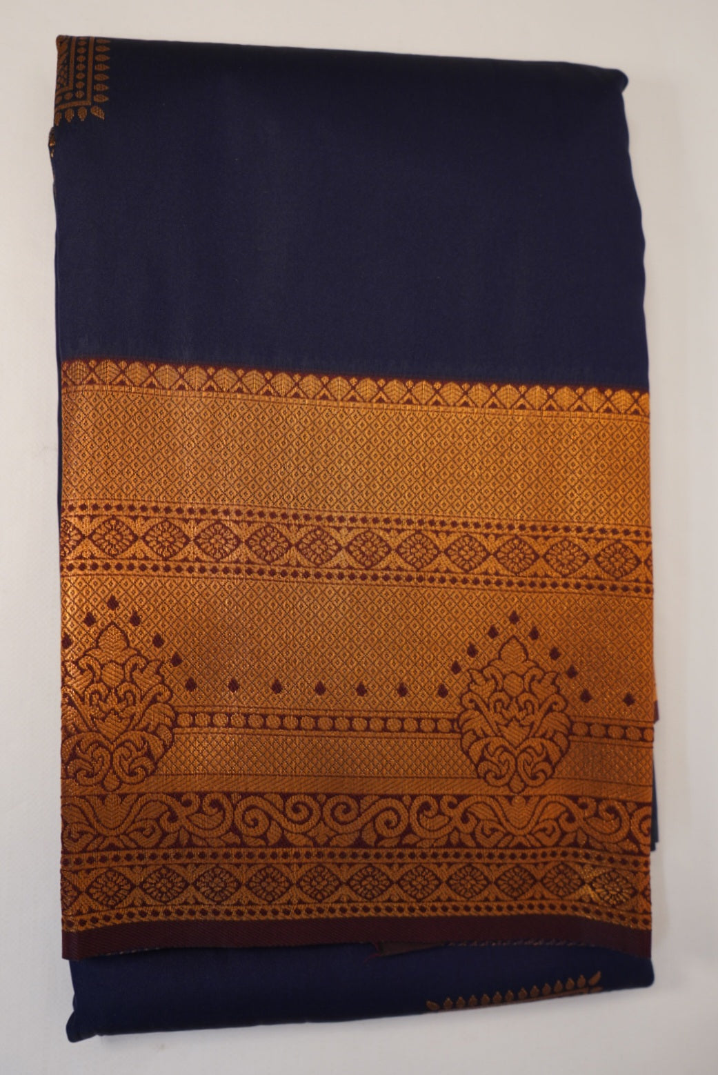 Neha Saree