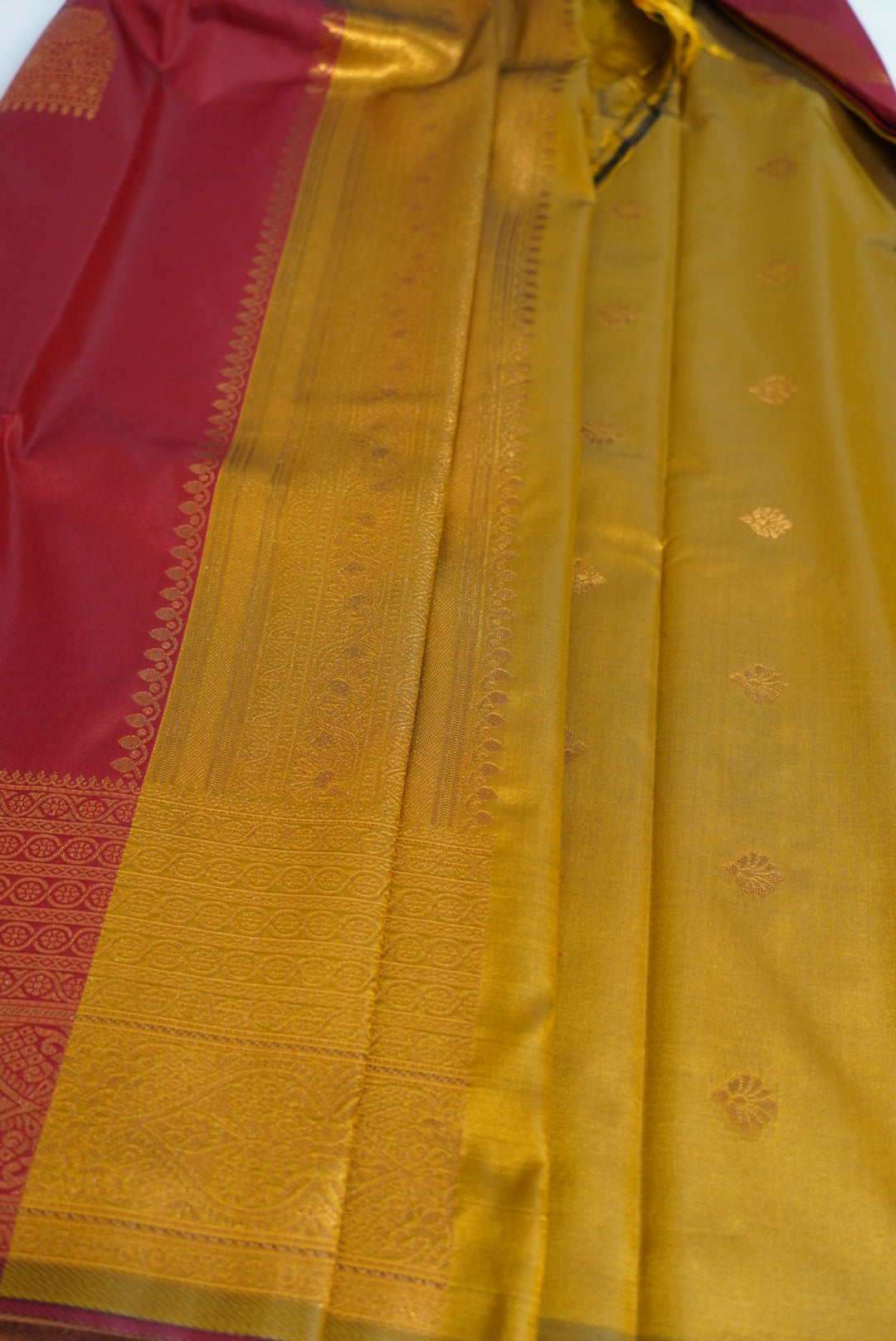 Smritika Saree