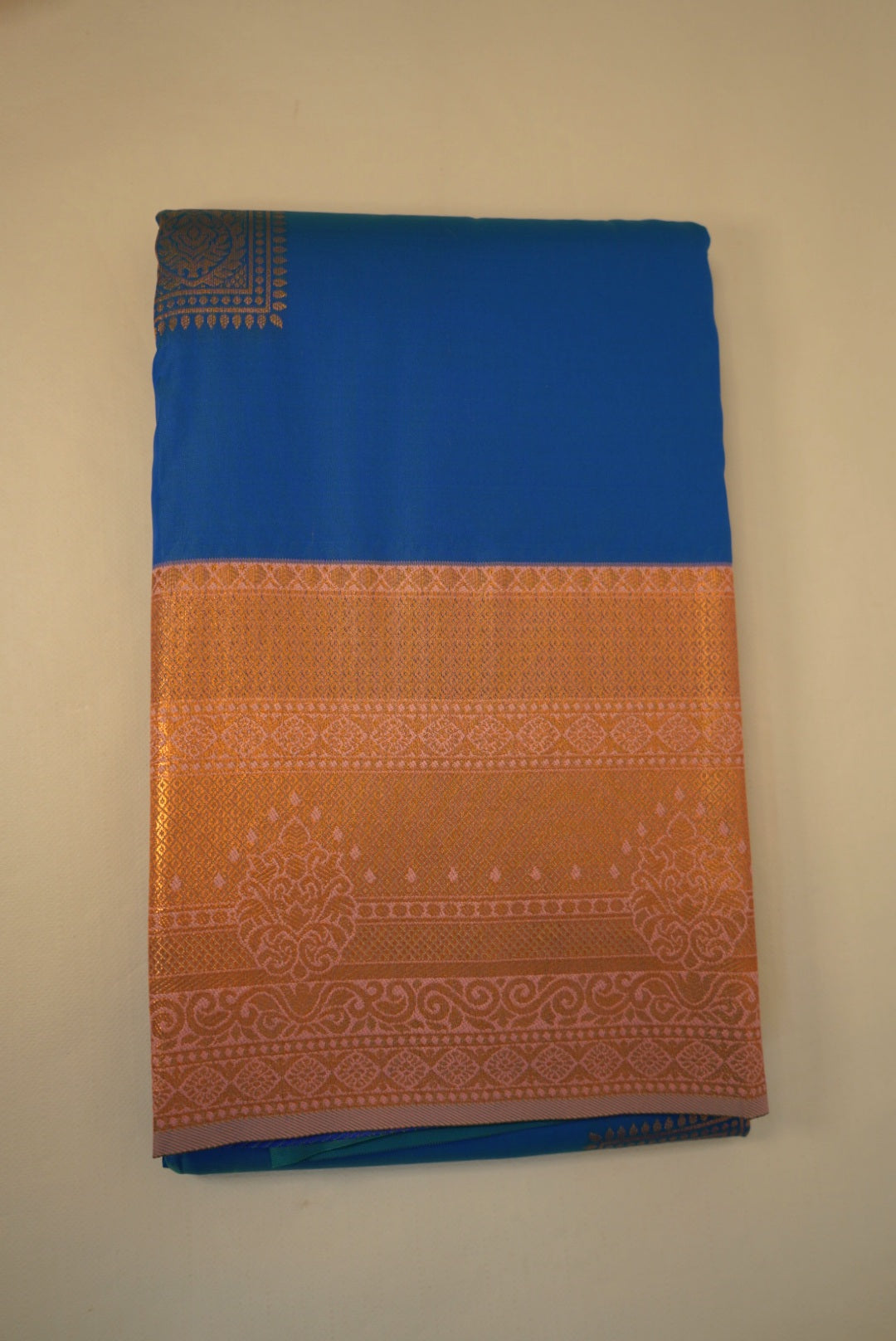Neha Saree