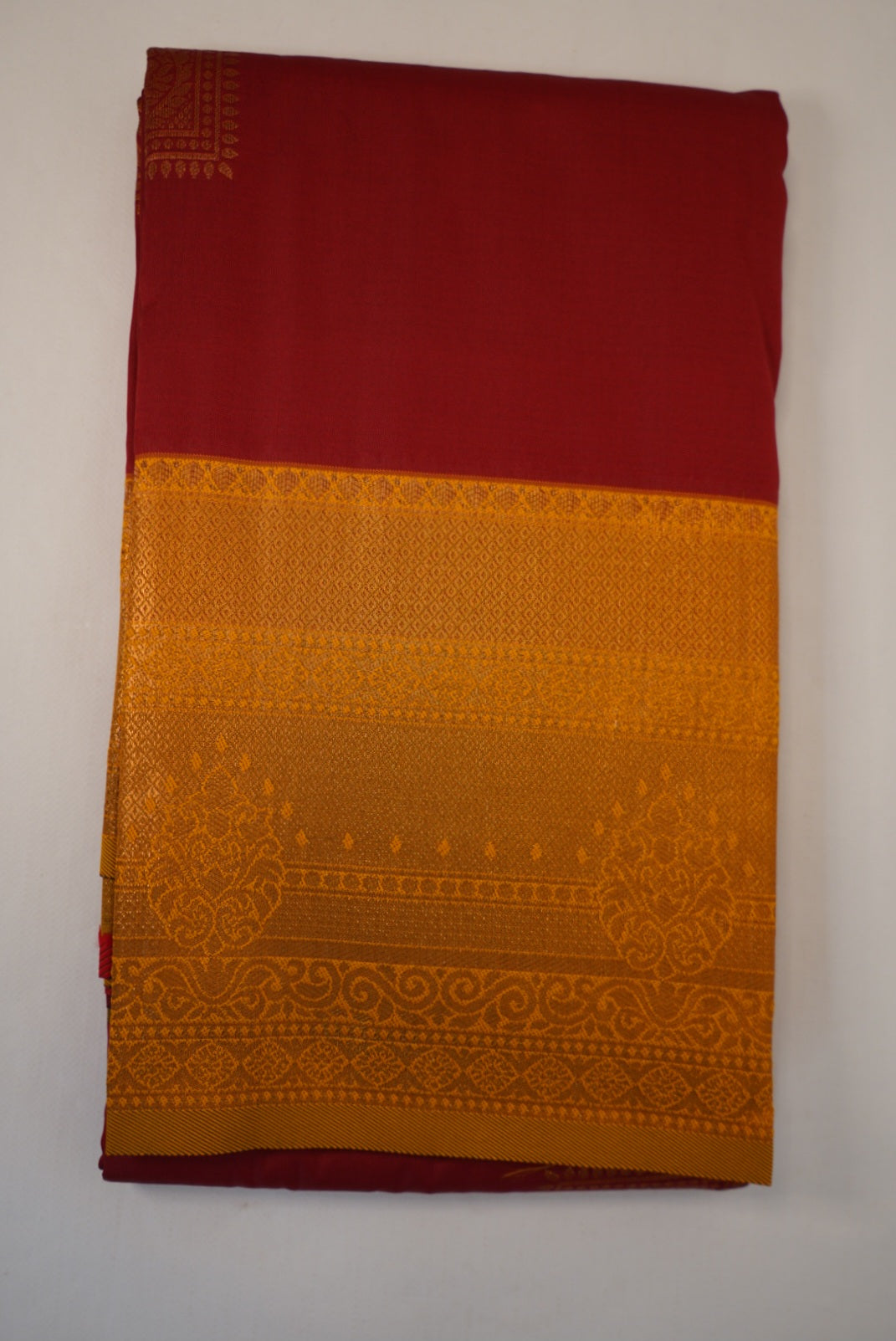 Neha Saree