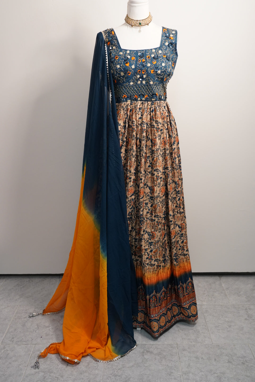 Salwar Botanic Glow
