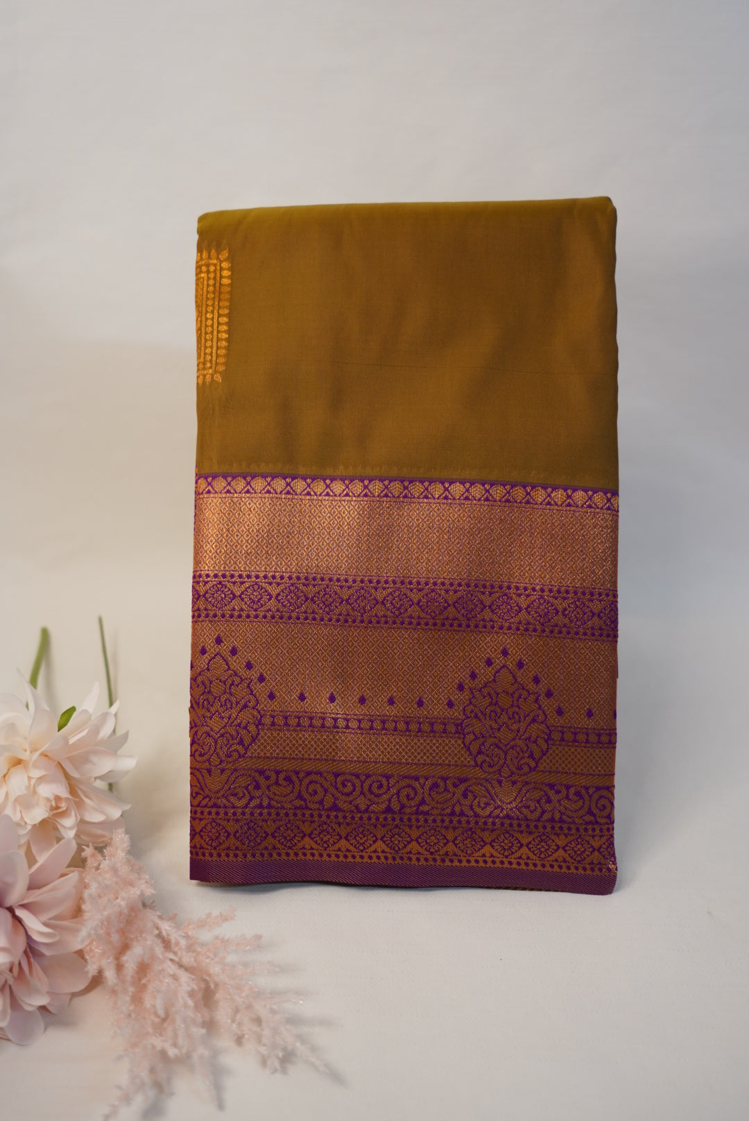 Neha Saree