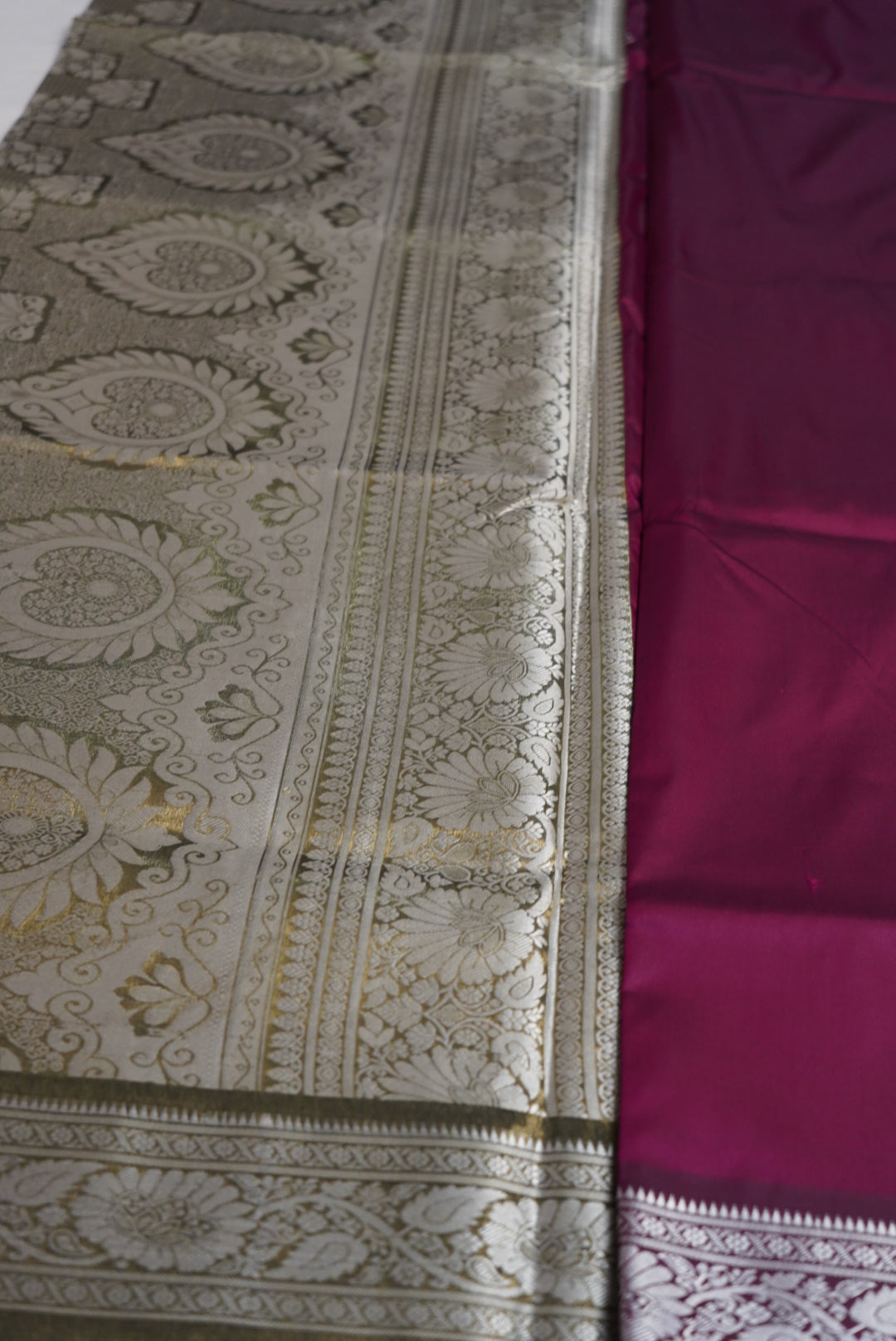 Aaravi Saree