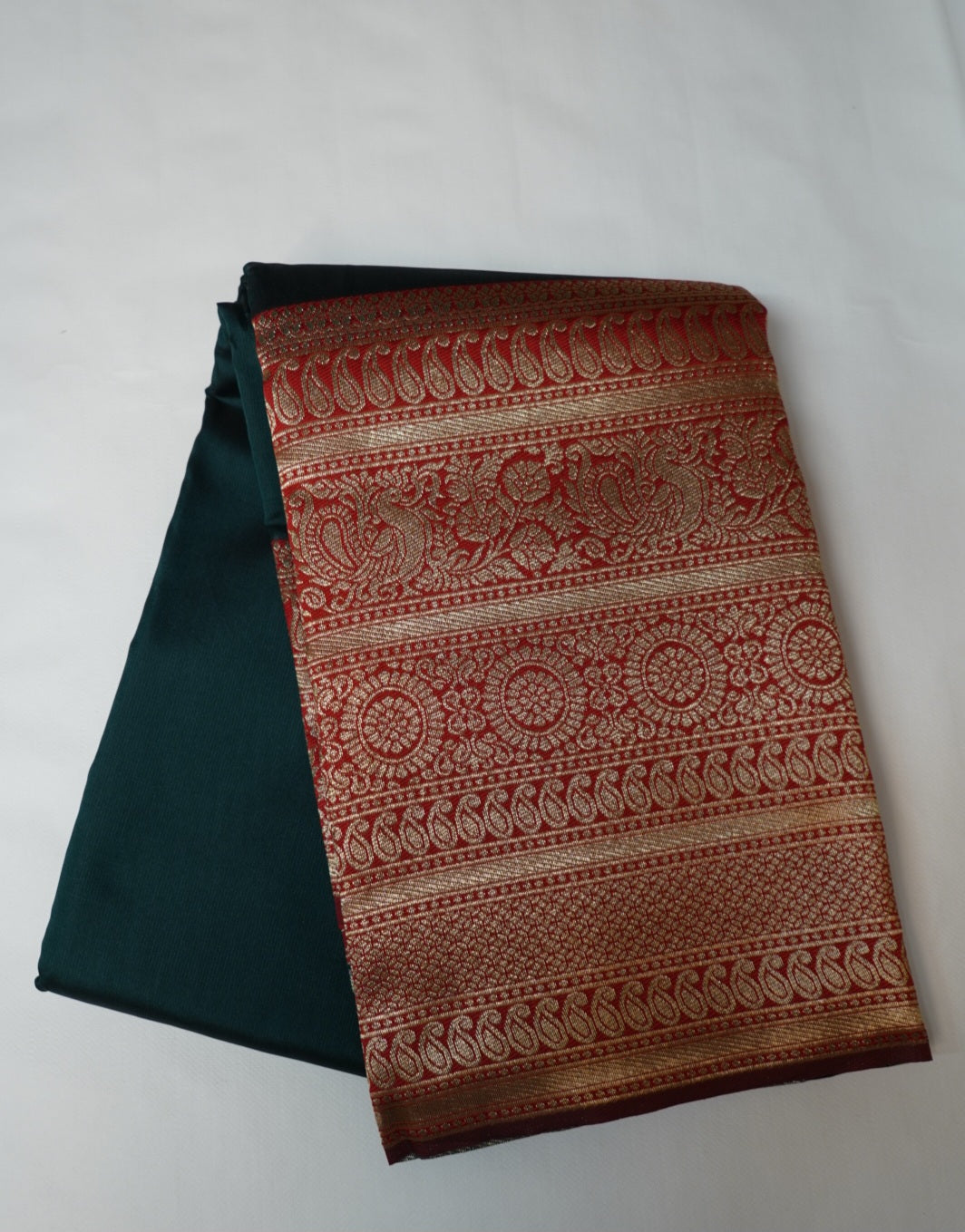 Madhavi Saree