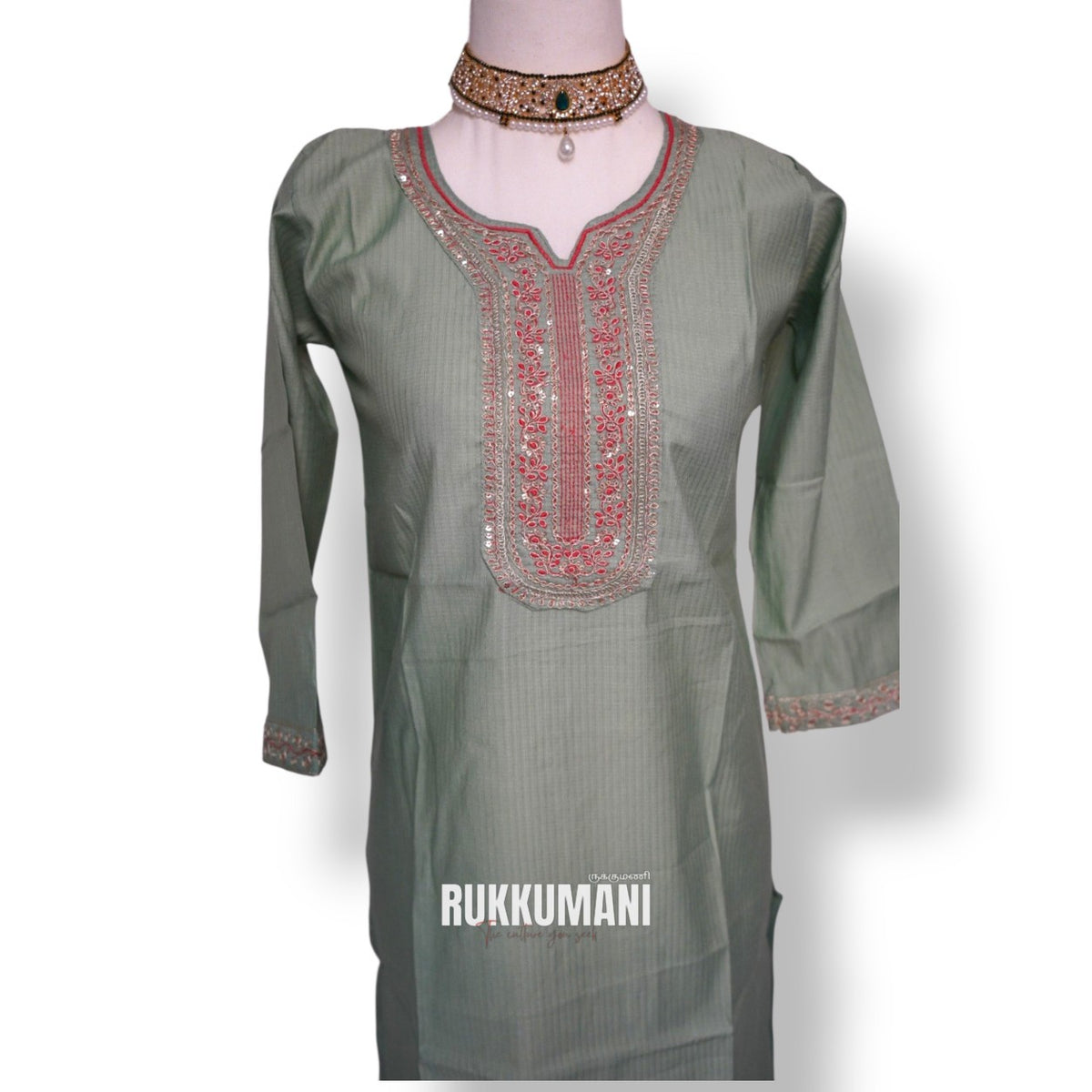 Anvika Kurti