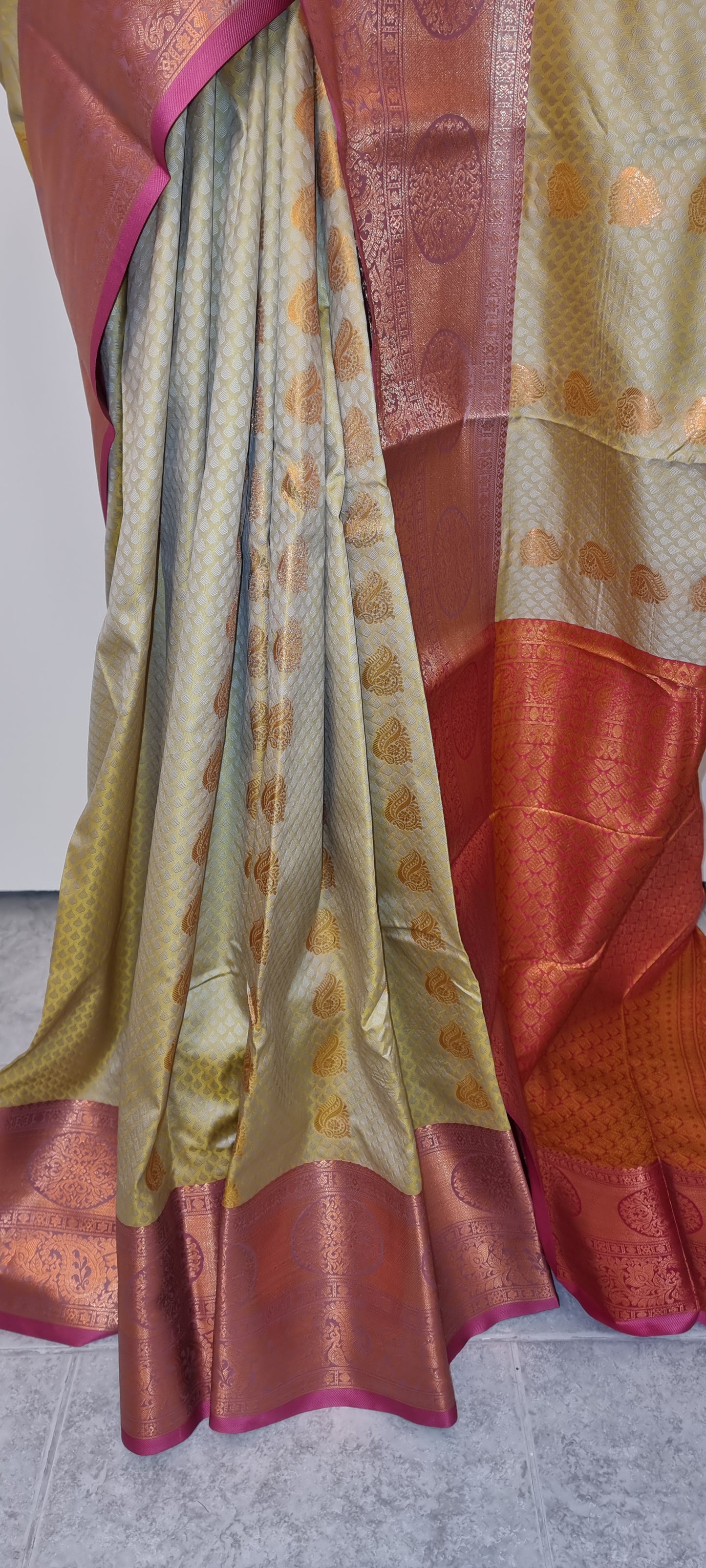 Tulasi Grace Saree