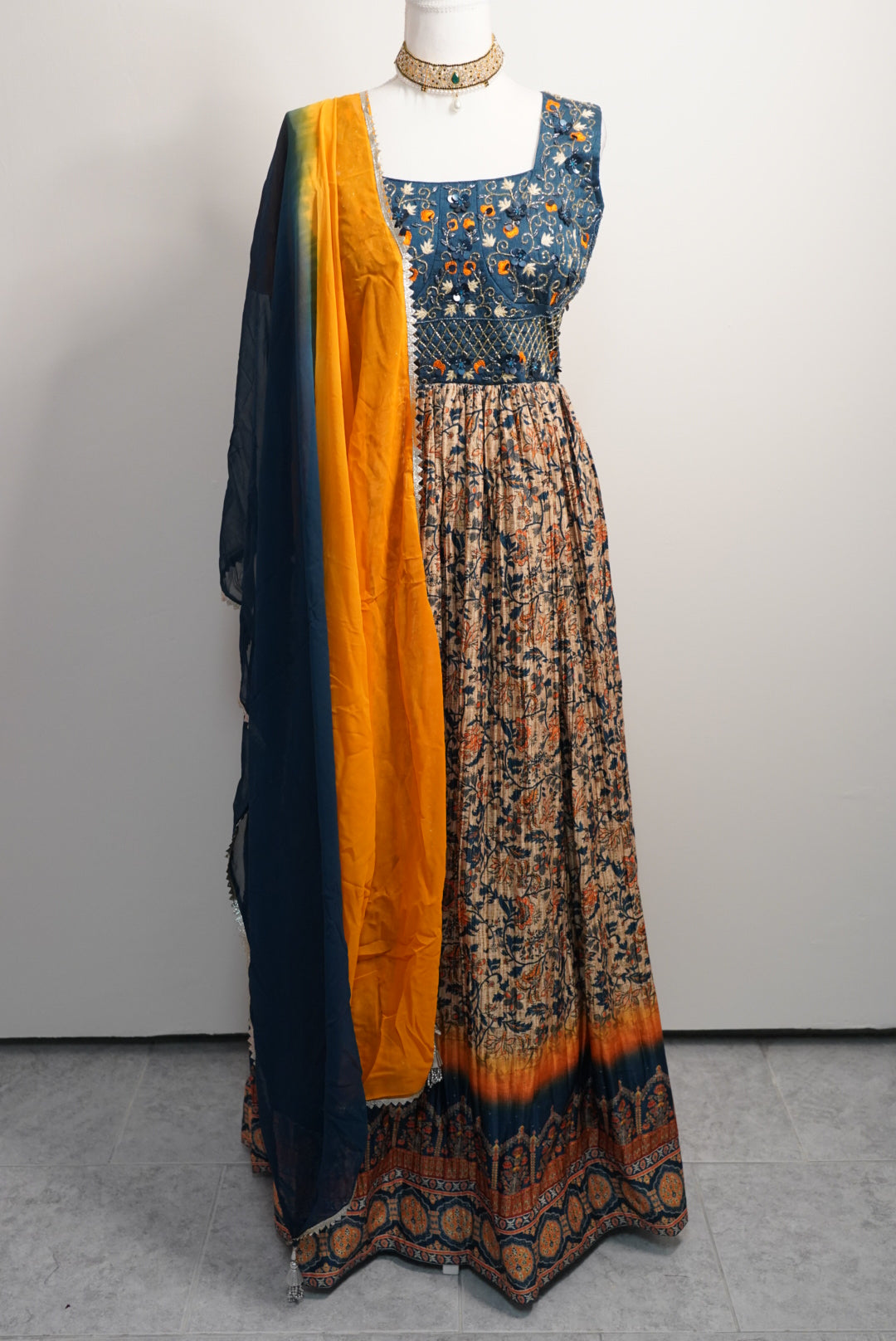 Salwar Botanic Glow