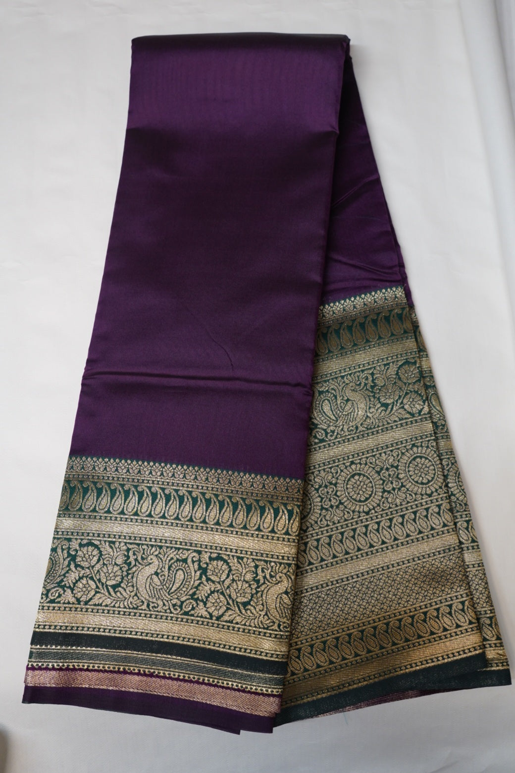 Madhavi Saree