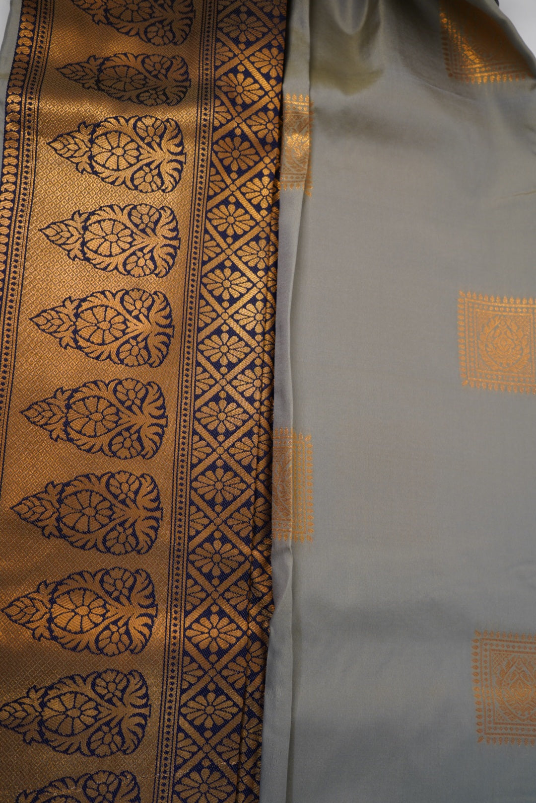 Neha Saree