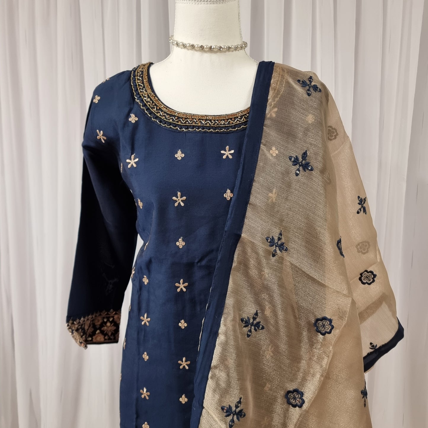 Thara Salwar Classic