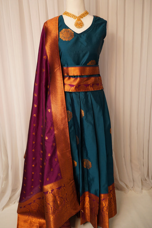 Kankambaram Pattu Lehenga