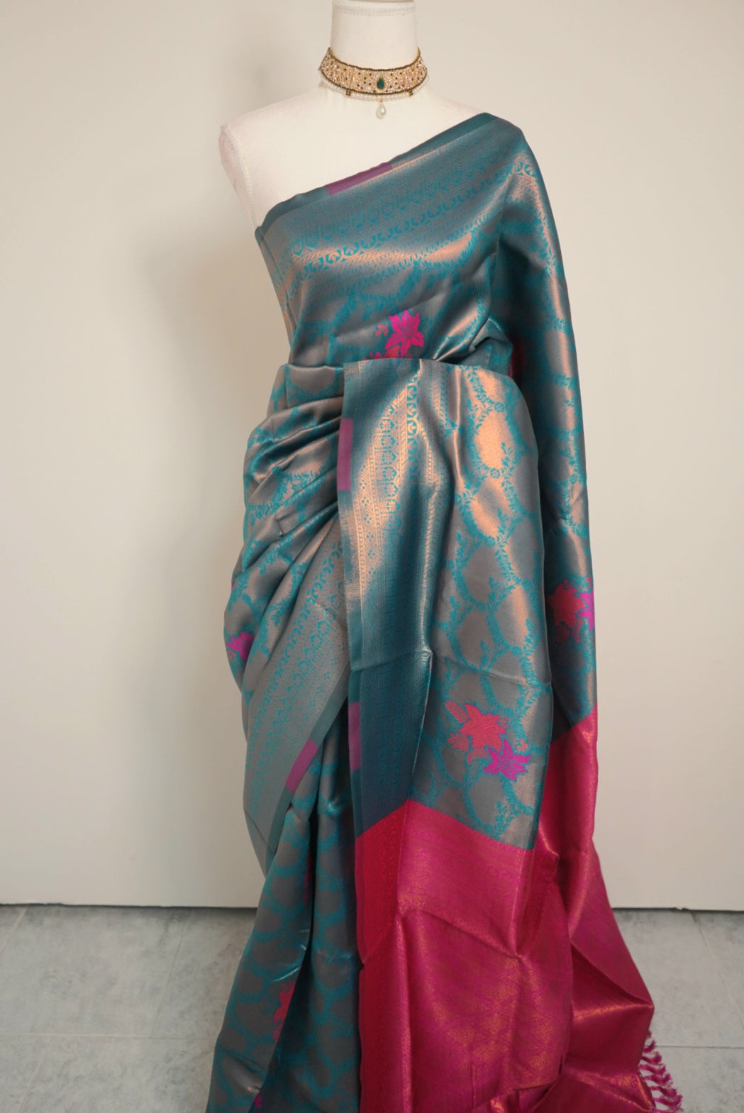 Saanvi Cotton Saree