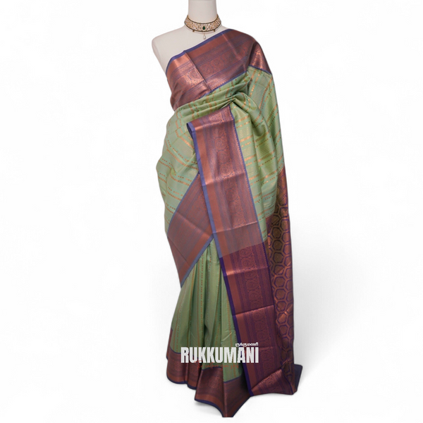 Swarana Vizhi Saree