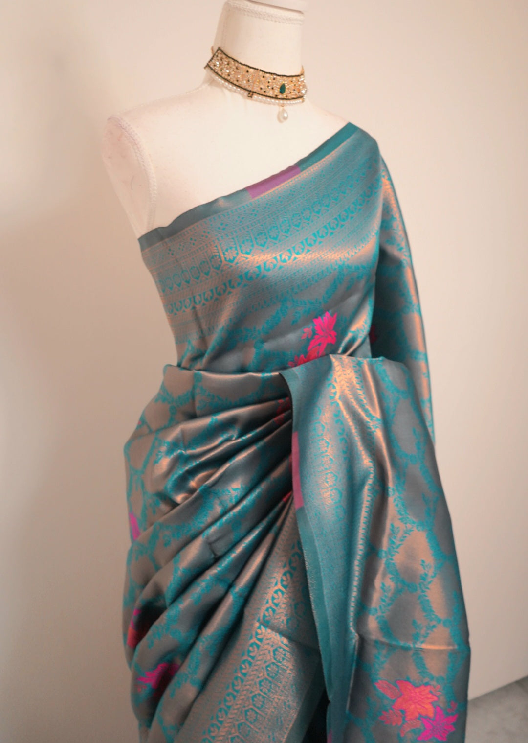 Saanvi Cotton Saree
