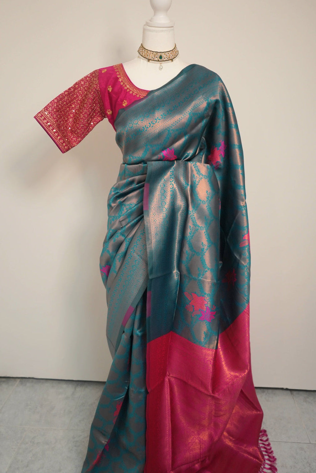 Saanvi Cotton Saree