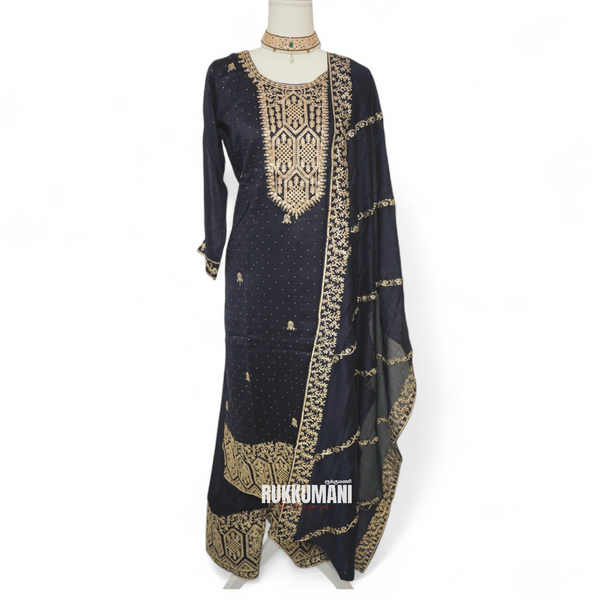 Poovizhi Salwar