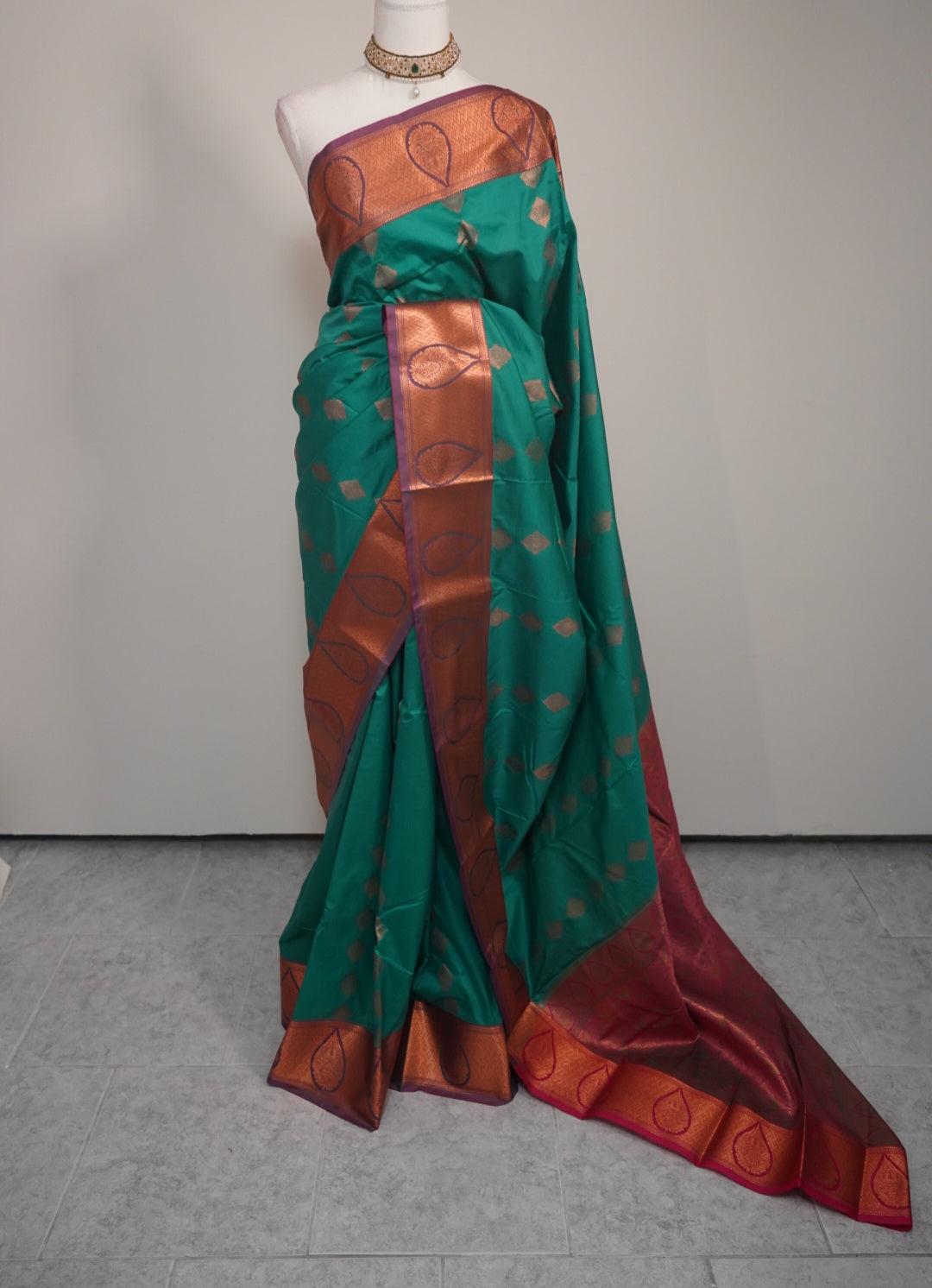 Sundari Grace Saree