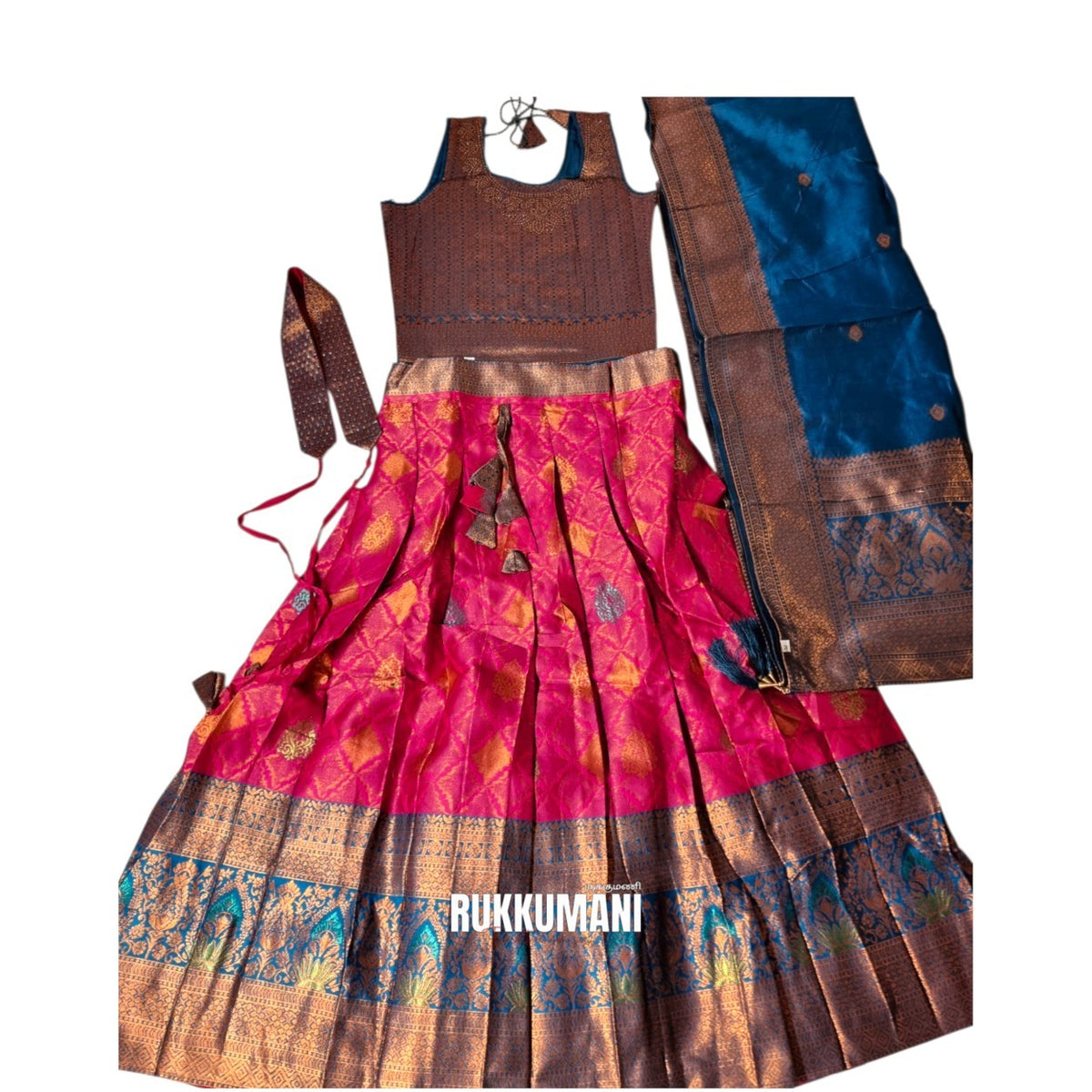 Neela malli Pattu Lehenga