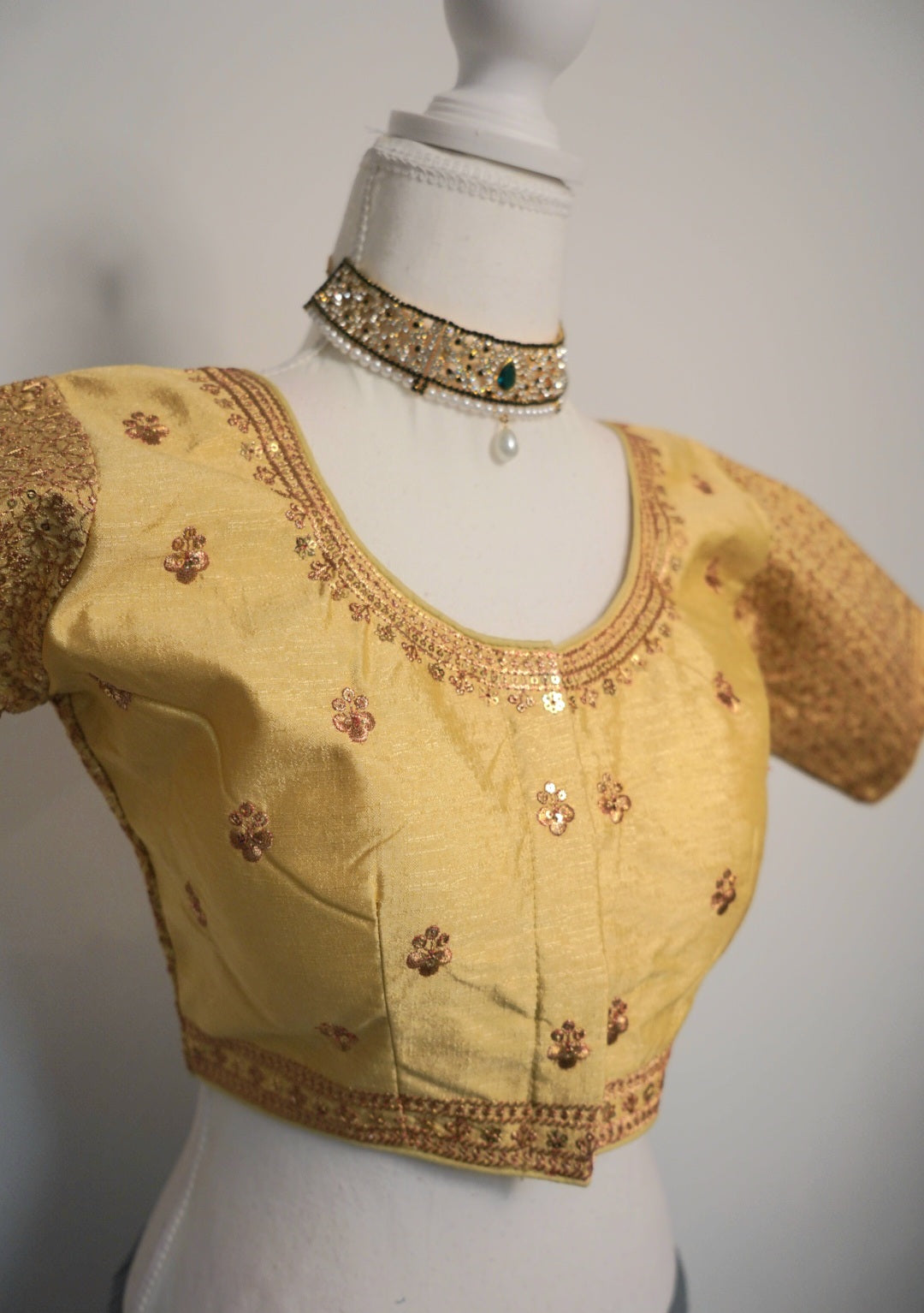 Svarna Saree blouse